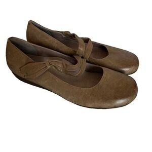 Abeo Talia Mary Jane's Women's Beige Tan Cross Strap Casual Shoes Size 10N
